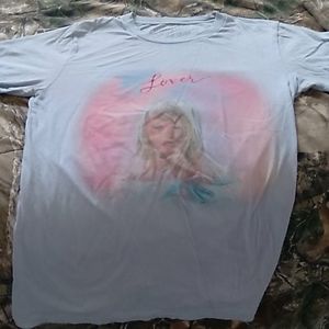 Taylor swift t-shirt